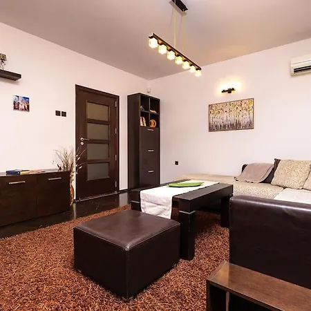 Quiet In Ricky بلوفديف