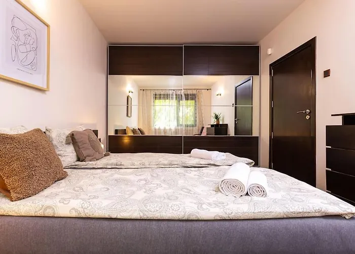 Quiet In Ricky דירה