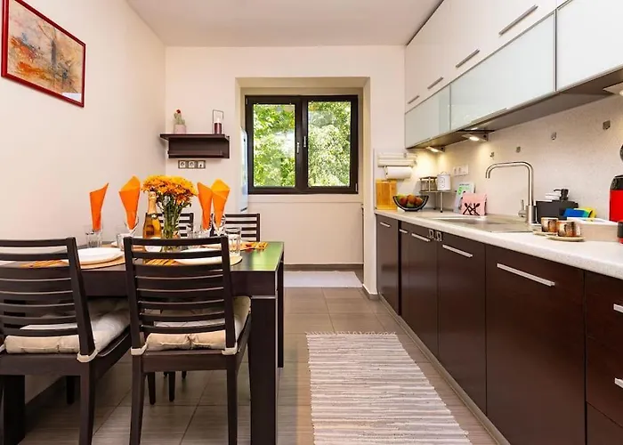 Quiet In Ricky דירה *